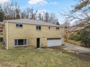 6031 Bolte Dr in Verona, PA - Building Photo - Building Photo
