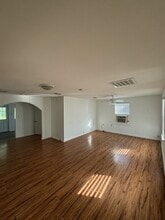 318 Pleasanton Rd in San Antonio, TX - Building Photo - Building Photo