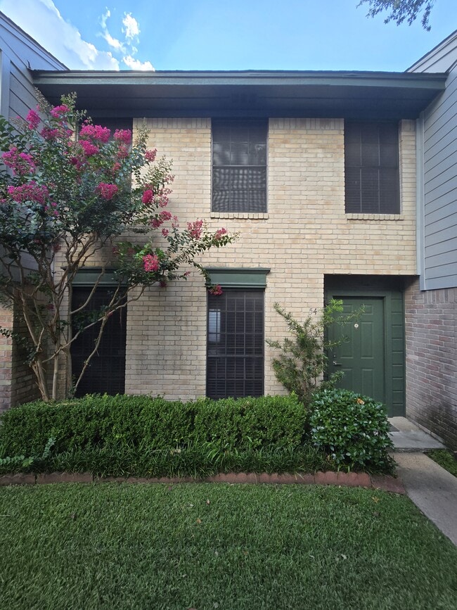 property at 10011 Knoboak