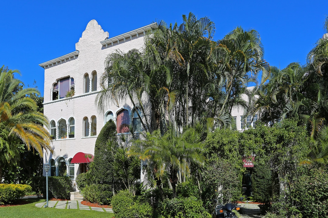 France on Frazier Creek in Stuart, FL - Building Photo