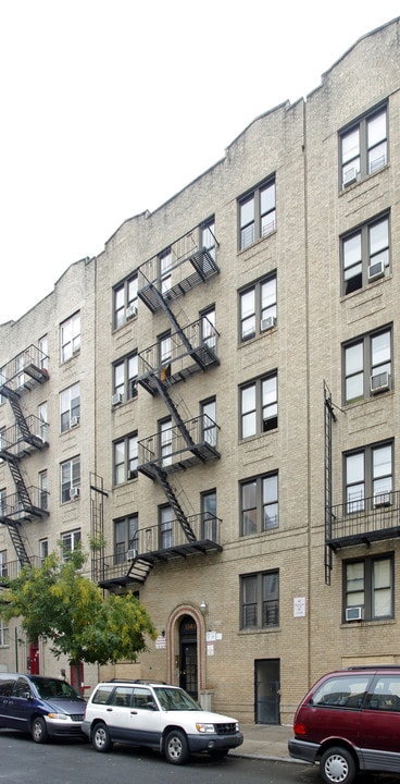 3343 Decatur Ave in Bronx, NY - Foto de edificio