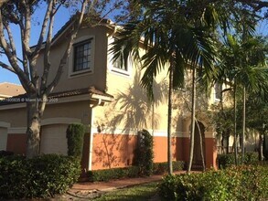 3894 Tree Top Dr in Weston, FL - Building Photo - Building Photo