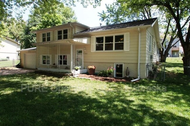 property at 5851 S 51st St