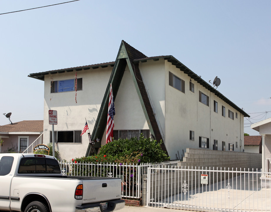 13011 Florwood Ave in Hawthorne, CA - Building Photo