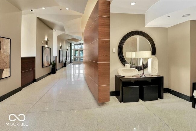 1 Virginia Ave, Unit 703 in Indianapolis, IN - Building Photo - Building Photo