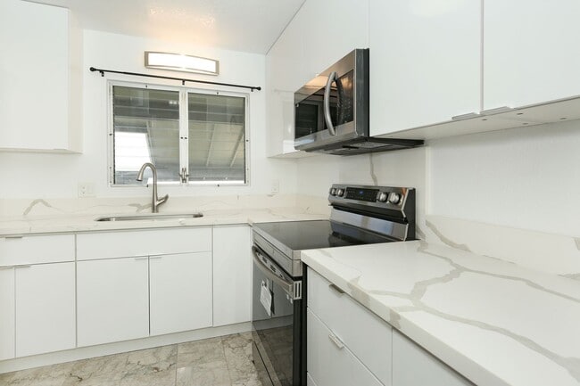 property at 98-1425-1425 Kamahao St