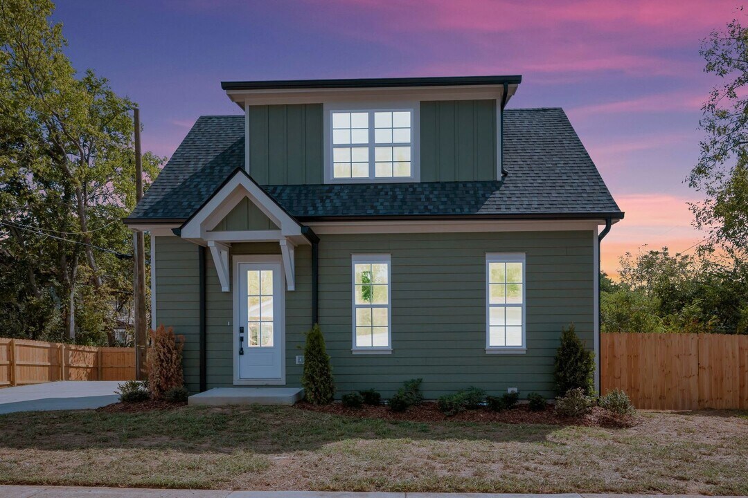 1203 9th St in Nashville, TN - Building Photo