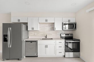 122 Central Rd in Indian Harbour Beach, FL - Building Photo - Building Photo