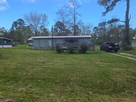 675 Tallow St in Onalaska, TX - Building Photo