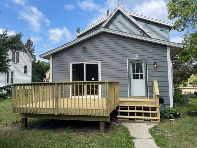 property at 901 College St S