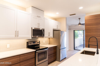 5121 N 79th Pl in Scottsdale, AZ - Building Photo - Building Photo