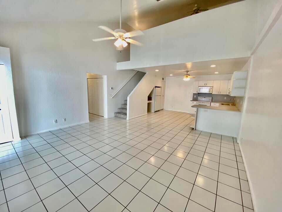 13960 Folkestone Cir in Wellington, FL - Building Photo