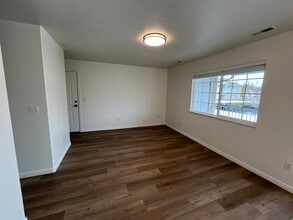 1063 W 1360 S, Unit 1063 in Orem, UT - Foto de edificio - Building Photo