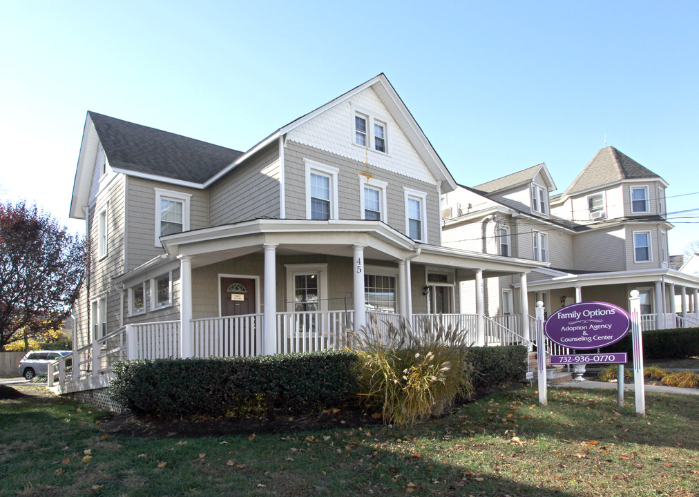 45 Riverside Ave in Red Bank, NJ - Foto de edificio