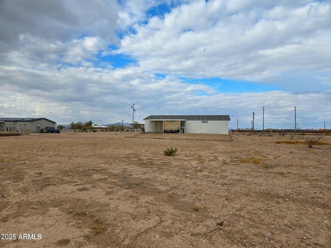 35821 W Montecito Ave in Tonopah, AZ - Building Photo - Building Photo