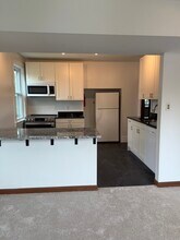 1319 Maryland St, Unit 2 in Grosse Pointe Park, MI - Building Photo - Building Photo