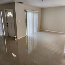 4204 NW 114th Terrace in Coral Springs, FL - Building Photo - Building Photo