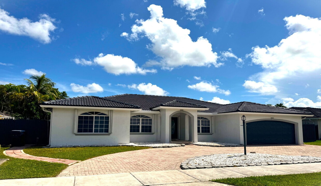 15398 SW 168th Terrace in Miami, FL - Building Photo