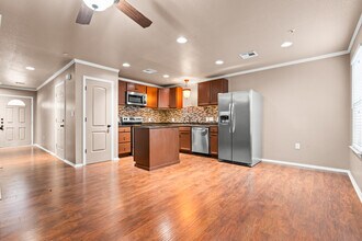 10001 Panther Way, Unit 706 in Woodway, TX - Building Photo - Building Photo