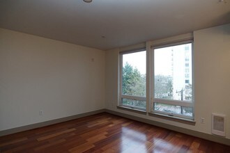 4547 8th Ave NE-Unit -508 in Seattle, WA - Foto de edificio - Building Photo
