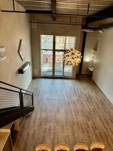 950 Broadway, Unit 10 in Chelsea, MA - Building Photo - Building Photo