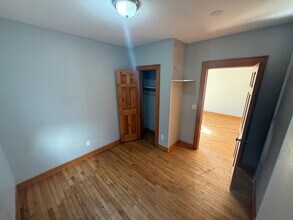 2630 N Bartlett Ave in Milwaukee, WI - Building Photo - Building Photo