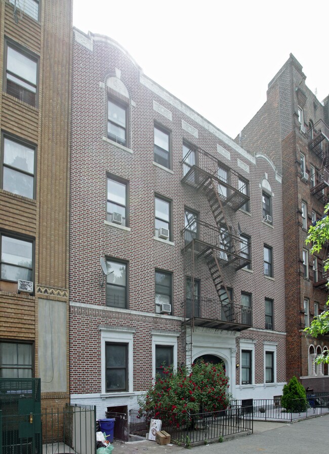 147 Ocean Ave in Brooklyn, NY - Foto de edificio - Building Photo