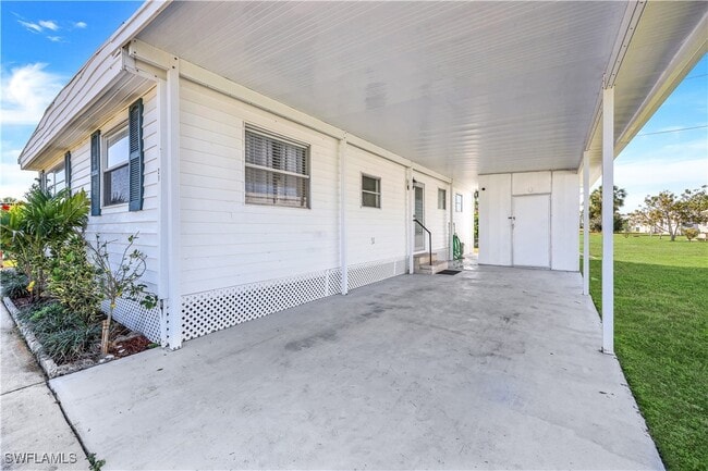property at 21 Lemans Dr