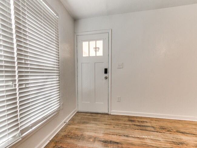 1121 Bellevidere Dr in Oklahoma City, OK - Building Photo - Building Photo