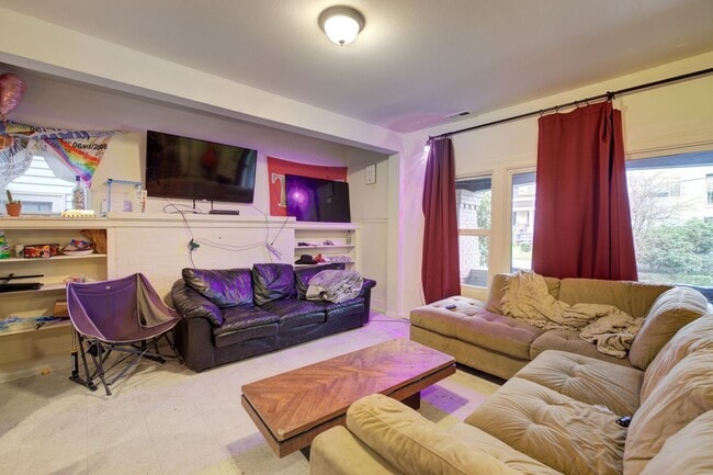 4722 19th Ave NE in Seattle, WA - Building Photo - Building Photo