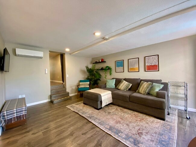 4679 Esther St in San Diego, CA - Building Photo - Building Photo