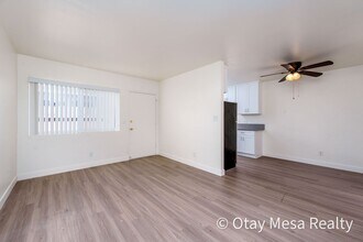 810-16 11th St in Imperial Beach, CA - Building Photo - Building Photo