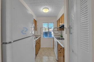 7518 Needle Leaf Pl in Tampa, FL - Foto de edificio - Building Photo