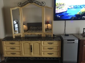 36 Gables Blvd in Weston, FL - Building Photo - Building Photo