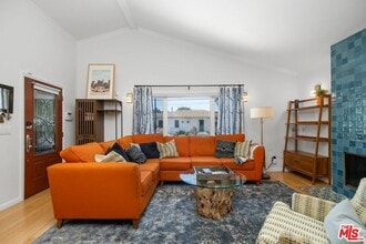 1659 Ellsmere Ave in Los Angeles, CA - Building Photo - Building Photo