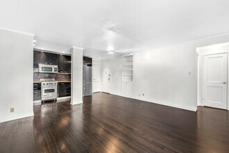 140 7th Ave, Unit 3P in New York, NY - Building Photo - Building Photo