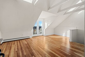 294 Meridian St in Boston, MA - Building Photo - Building Photo