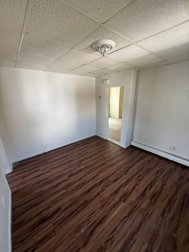 133 W 20th St in Bayonne, NJ - Building Photo - Building Photo