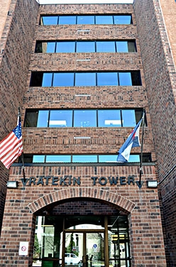 Ratekin Tower Apartments in Grand Junction, CO - Foto de edificio