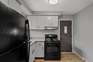 2727 Versailles Ave in McKeesport, PA - Building Photo