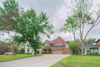 1415 Sue Barnett Dr in Houston, TX - Building Photo - Building Photo