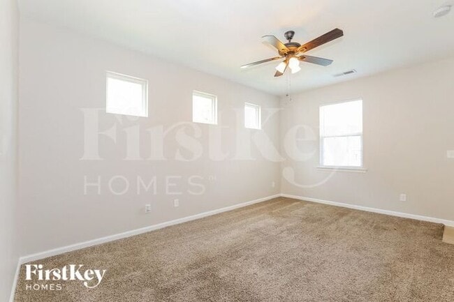 323 Lobdale Falls Dr in Lawrenceville, GA - Building Photo - Building Photo