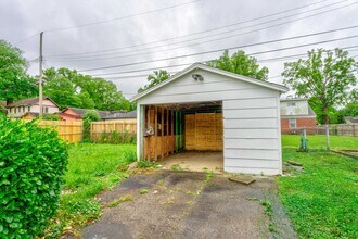 1867 Waverly Ave in Memphis, TN - Foto de edificio - Building Photo