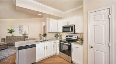 5120 E Hampton Ave, Unit 1 in Mesa, AZ - Building Photo - Building Photo