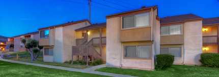 WOODSIDE VILLAGE in West Covina, CA - Building Photo - Building Photo