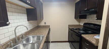 151 Hummingbird St in Deltona, FL - Building Photo - Building Photo