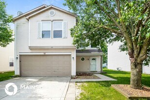 113 Winterwood Dr in Greenwood, IN - Building Photo