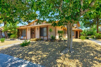 1372 Lorilyn Ave in Las Vegas, NV - Foto de edificio - Building Photo