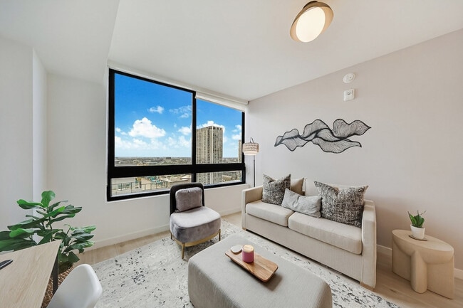 40 NW 3rd St