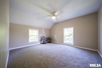 114 Detweiler Ave in Congerville, IL - Building Photo - Building Photo